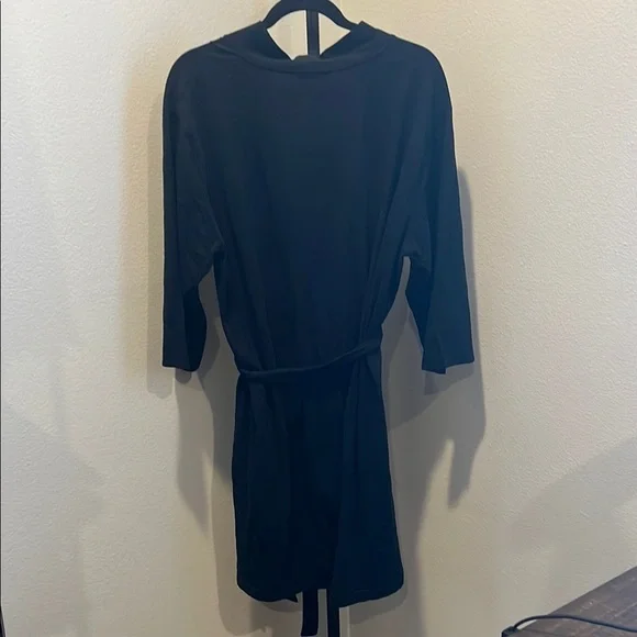 Black cotton Wrap-Style Robe with Tie Belt and Long Sleeves - Picture 3 of 3